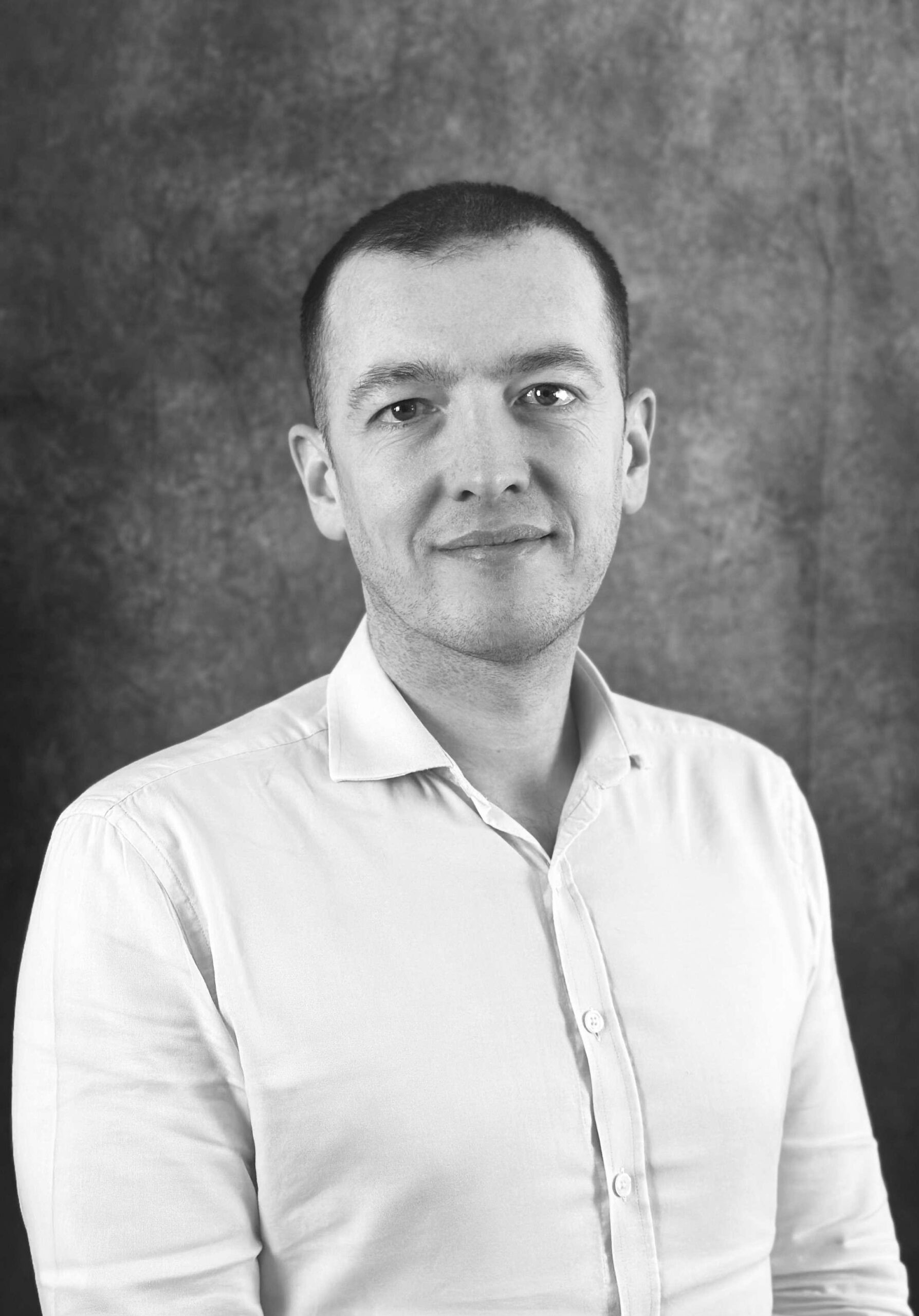 Sedri employee